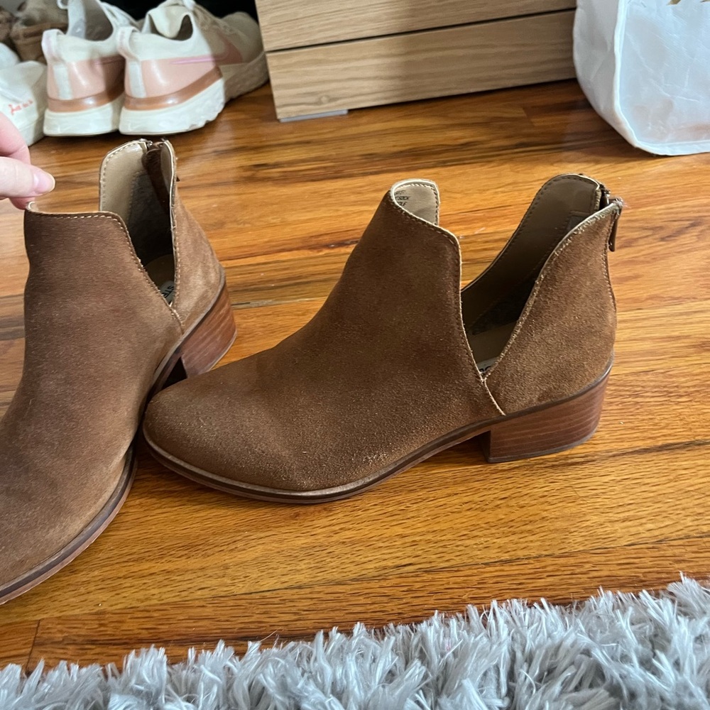 Steve Madden Brown Booties